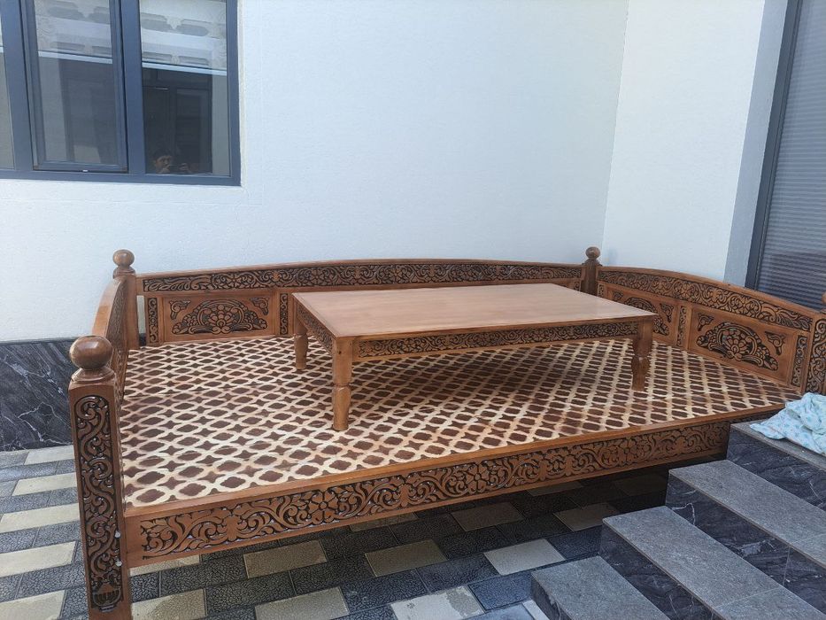 Сури тапчан карават