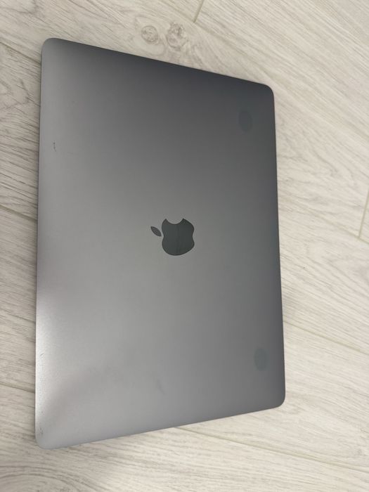 Laptop MacBook Pro 13” 2019 i5 2.4Ghz 8Gb 256Gb