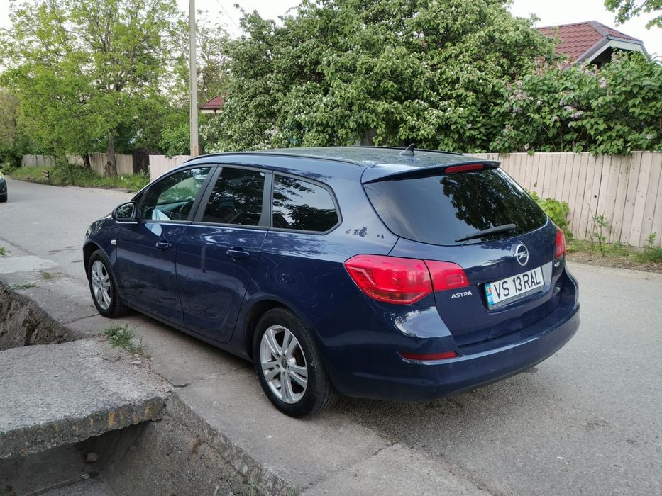 OPEL Astra 2011 — imagine 4