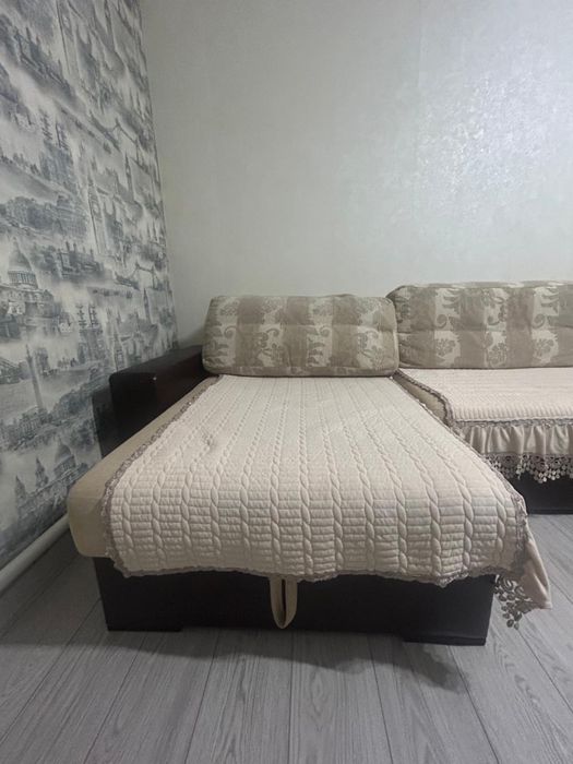 Диван дешево продам