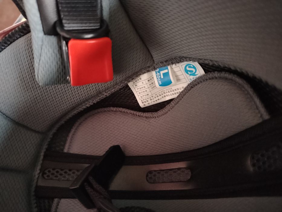 Продам мото шлем.