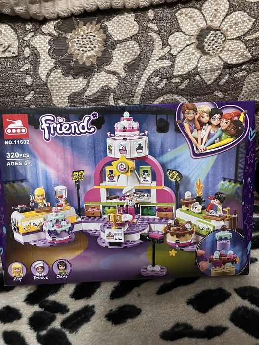 Продам констурктор аналог lego кондитерская