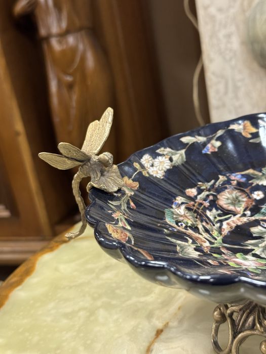 Fructiera din portelan si elemente bronz