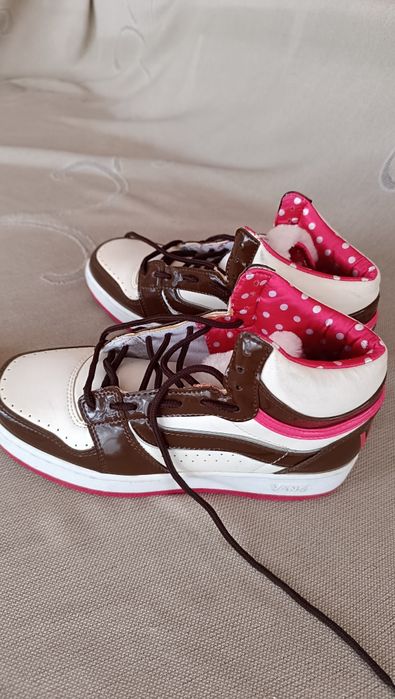 Продам ботинки Vans