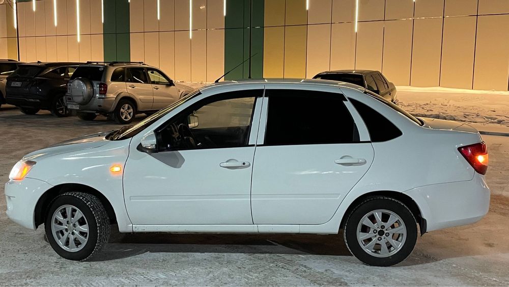 Лада Гранта в хорошем состоянии