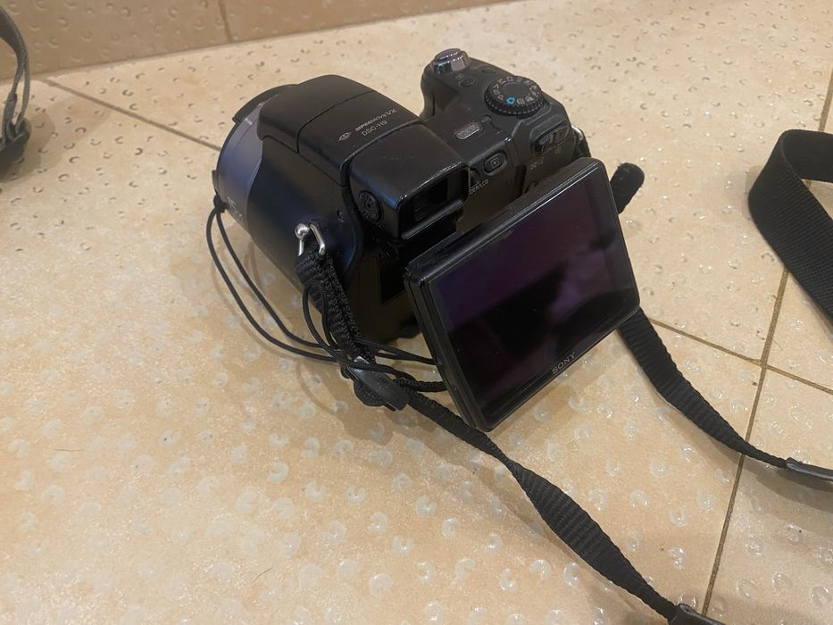 SONY DSC-H9 фотоапарат много запазен