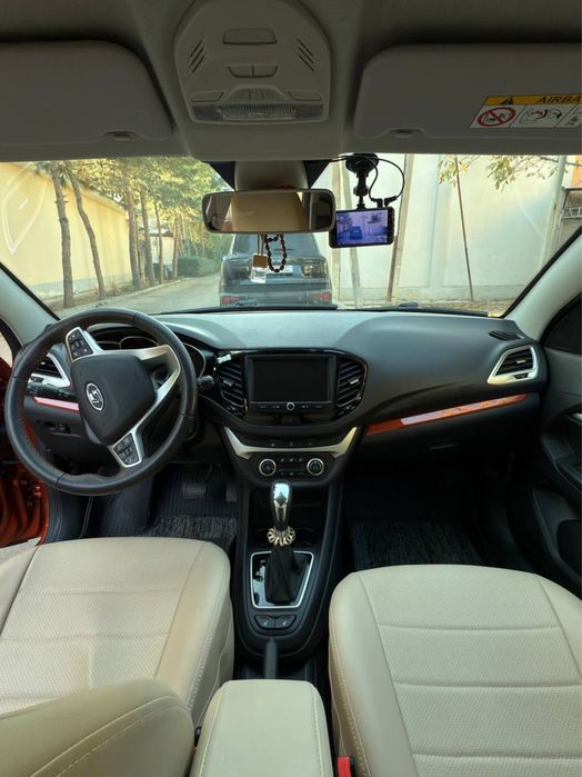 Lada Vesta Cross SW 2022-универсал-вездеход для города и трассы