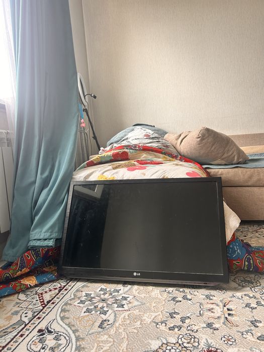 Срочно продам смарт TV LG
