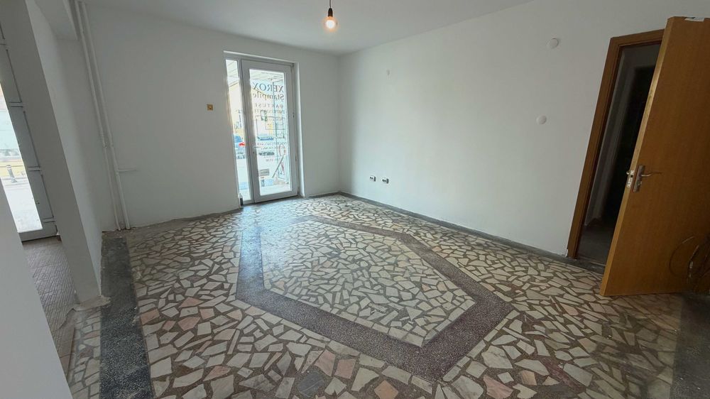 Spațiu comercial ultracentral Mangalia – vizavi de Piața Centrală – 61 mp
