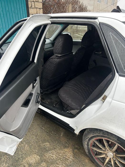 Продам Приору 2013 год