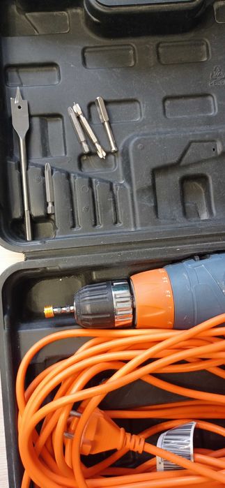 Комплект дрель-шуруповерт Dexter + чемодан набор