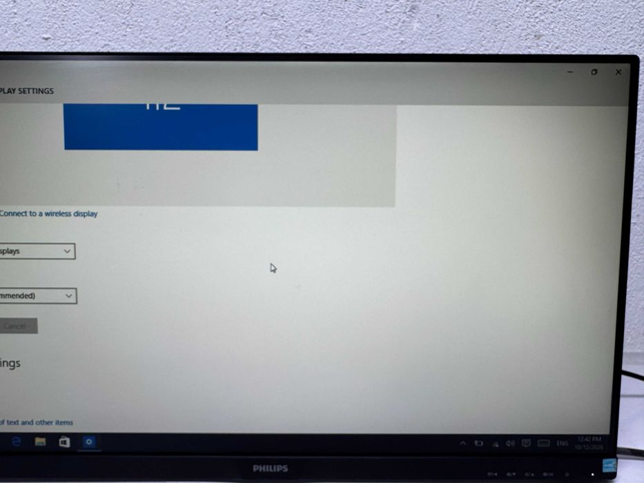 Монитор - Philips 273V7Q / 27 inch