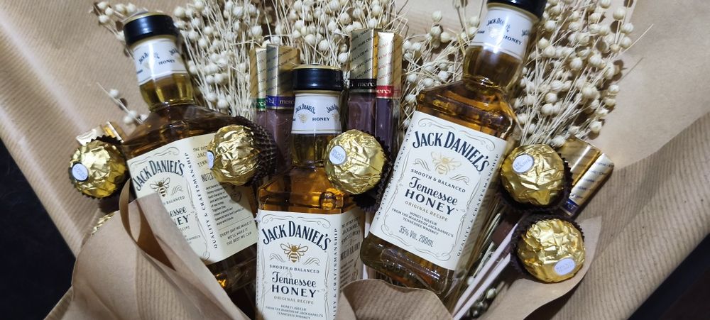 Băuturi Fine & Ciocolată Premium! Buchet!
