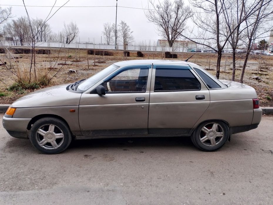 Продам ваз 2110  8-клоп