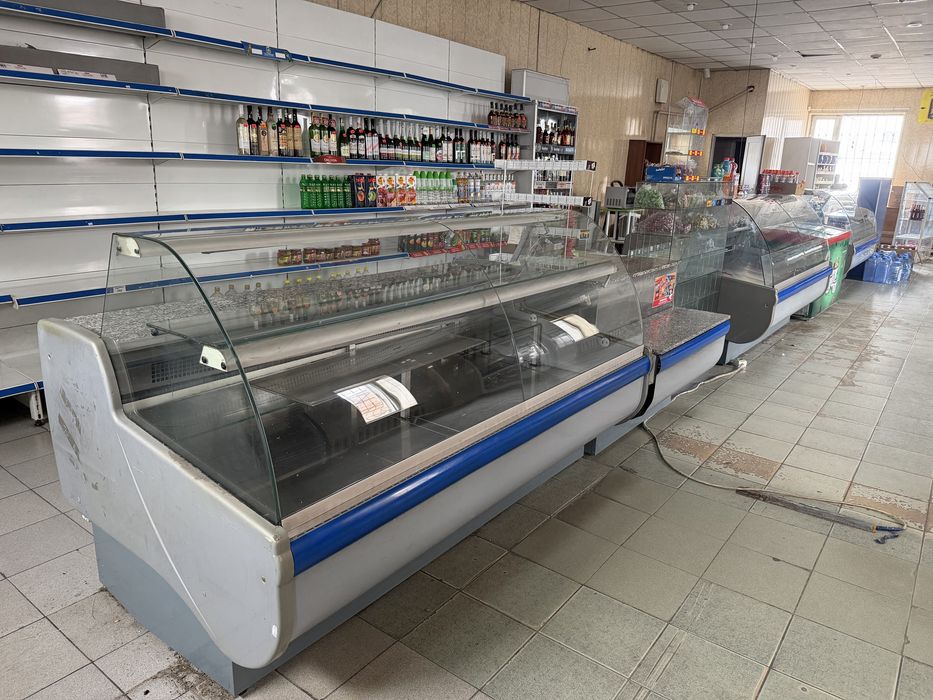 Витринный холодильник бу 3шт.