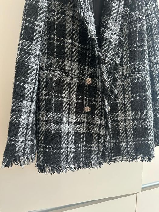 Сако от букле с черна лъскава нишка на българския бранд Other Theory.