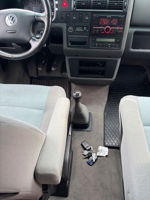 Volkswagen Multivan VW Multivan T4 masina de familie detalii la tel