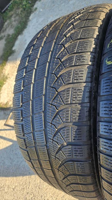 255/40 R21 • Iarna • Pirelli P Zero Winter (BMW original) XL 102H | 2 buc | DOT 2025 | Pret/buc