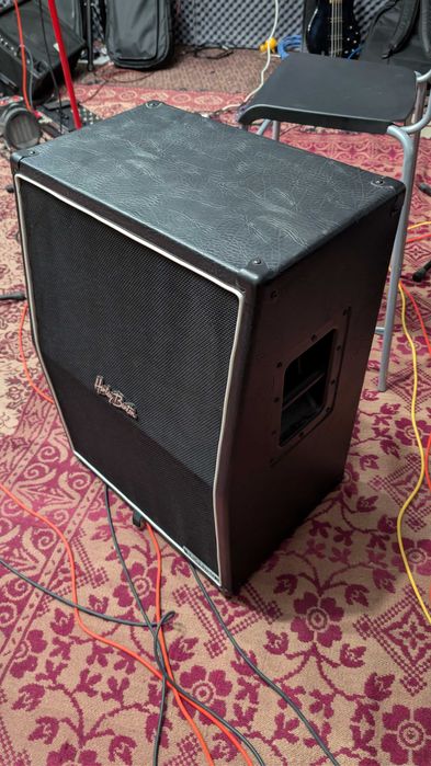Китарен кабинет Harley Benton G212 Vertical Celestion V30