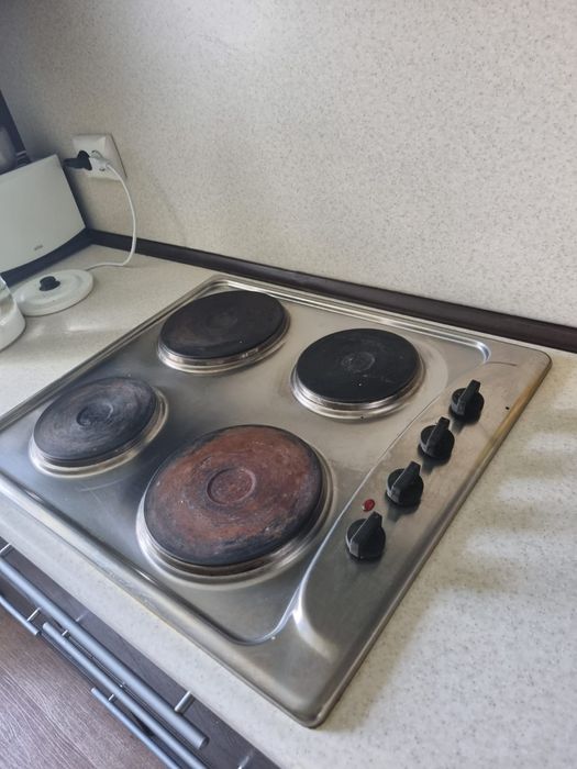 Продам электрическую варочную панель