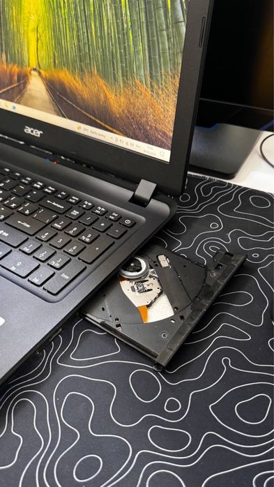 Офисный ноутбук ACER, Intel Celeron N3350, Intel GRAPHICS