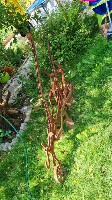 Декоративен градински плуг