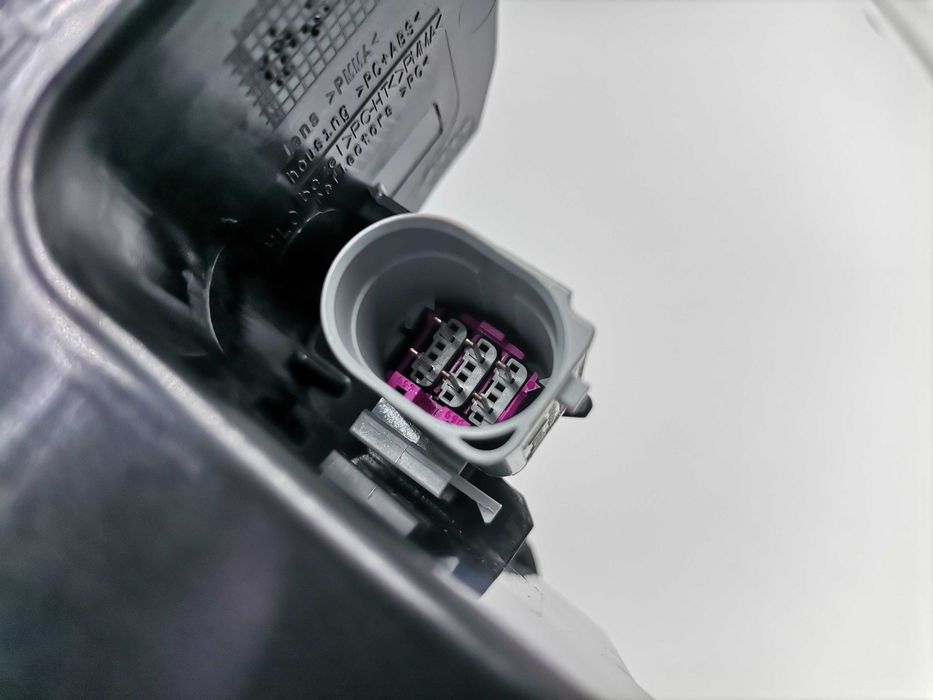 Нов 4N0945208R Audi S8 A8 4N D5 OLED Десен Стоп