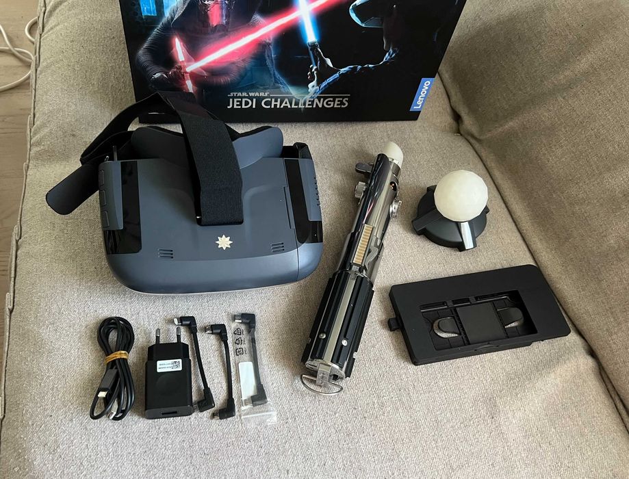 Lenovo Star Wars Jedi Challenges AR set complet cu Lightsaber Iasi