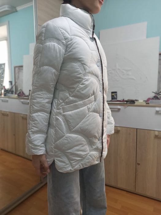 Куртка новая, белая