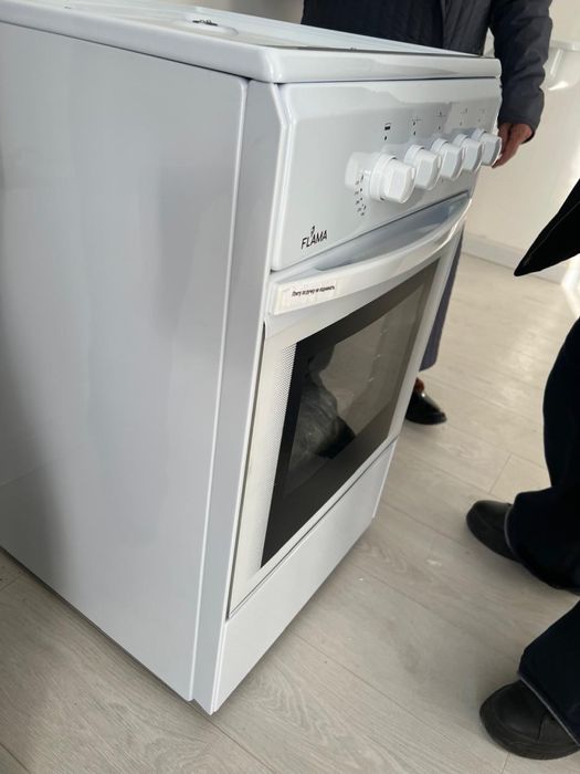 Газовая плита с духовкой