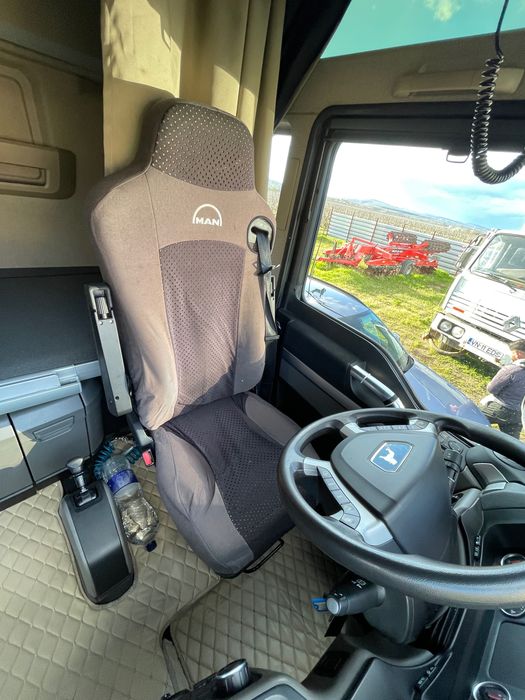 Ansamblu camion & remorcă