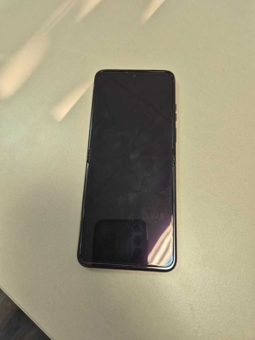 Смартфон Motorola razr 40, Dual SIM, 8GB RAM, 256GB, 5G