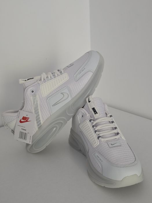 Nike Zoom Vomero Roam  alb