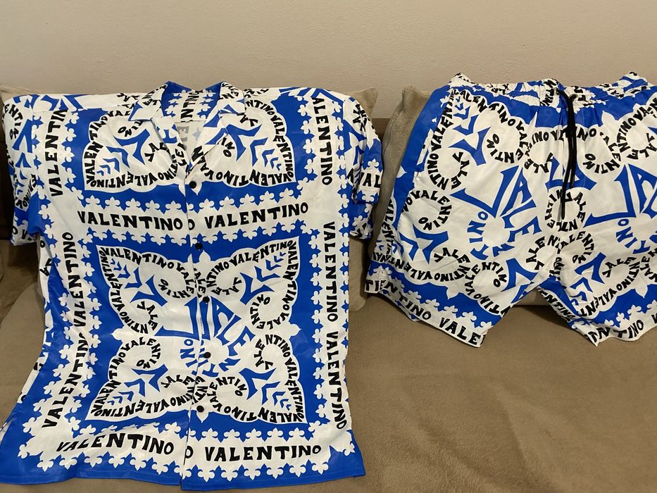 Летен екип Valentino