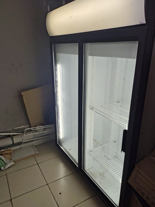 Продается холодильник большой