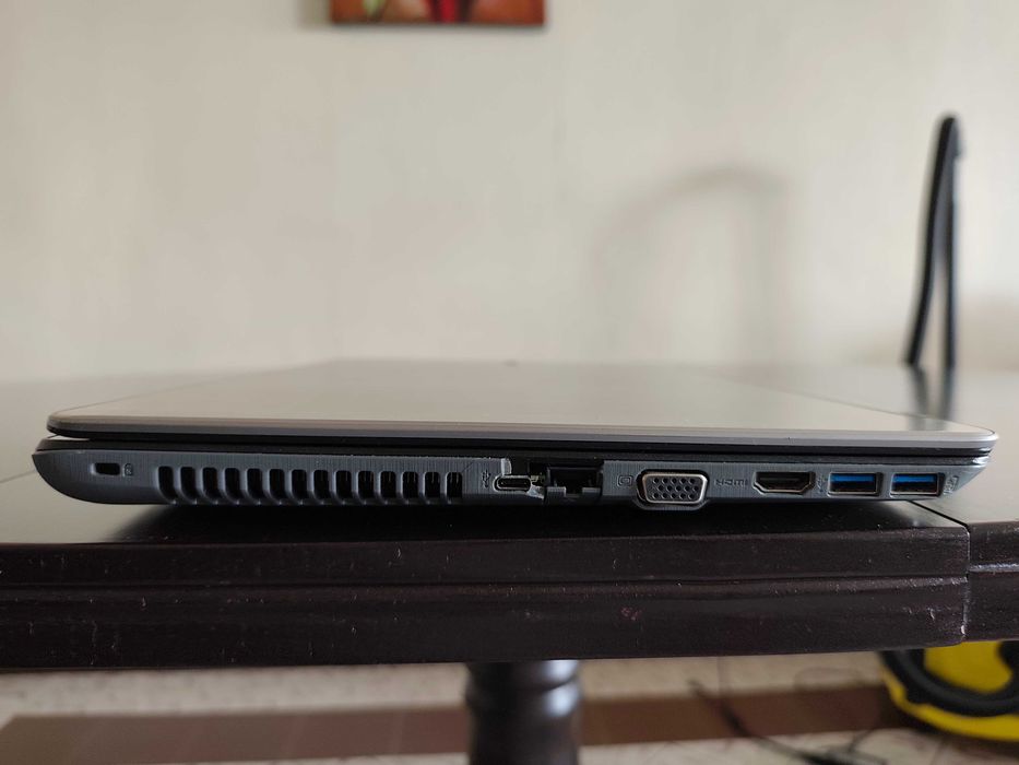 Лаптоп Acer Aspire F15  F5-573G