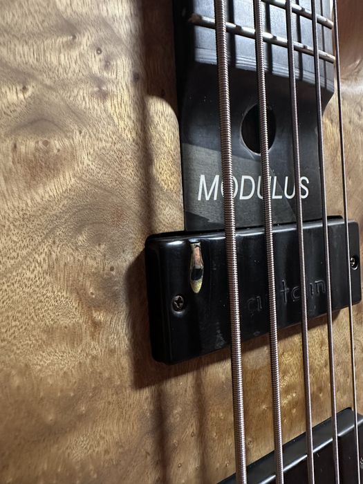 Бас-гитара Modulus Quantum 5