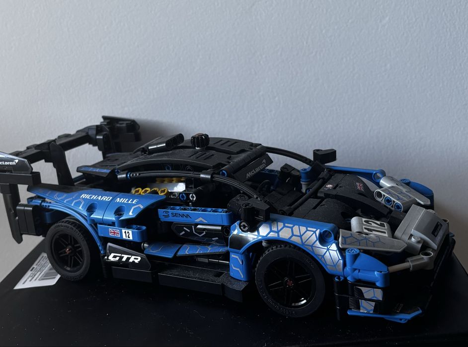 Vand Lego Technic-McLaren Senna GTR 42123 830 piese Iasi • OLX.ro