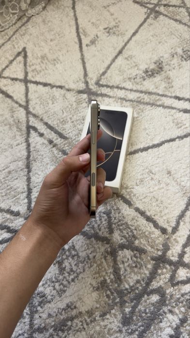 iPhone 16 Pro Max 256ГБ АКБ 90%