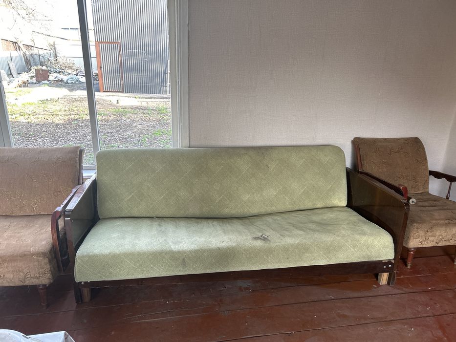 Отдам бесплатно мебель для дачи