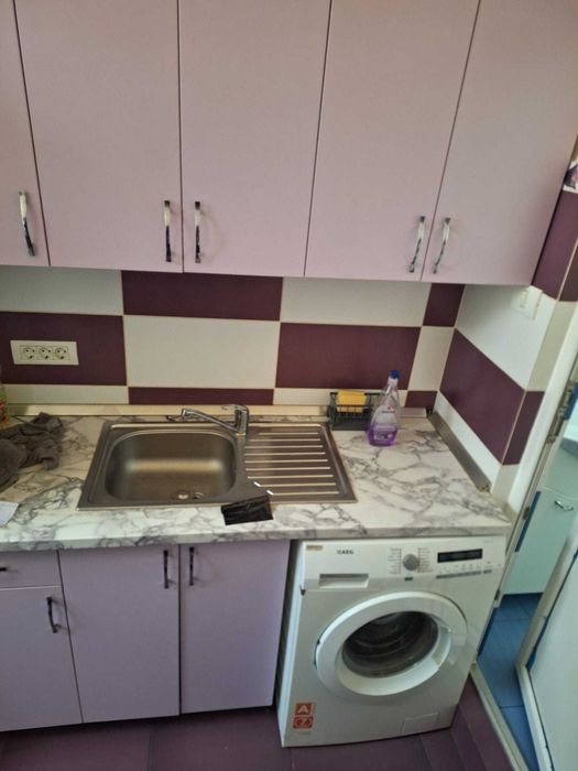 Inchiriez apart.1 Cameră spațios  Zona ultra central (Teatru ) convenabil