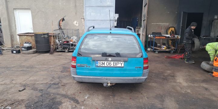 Ceas bord 81 117 675 Opel Astra F
