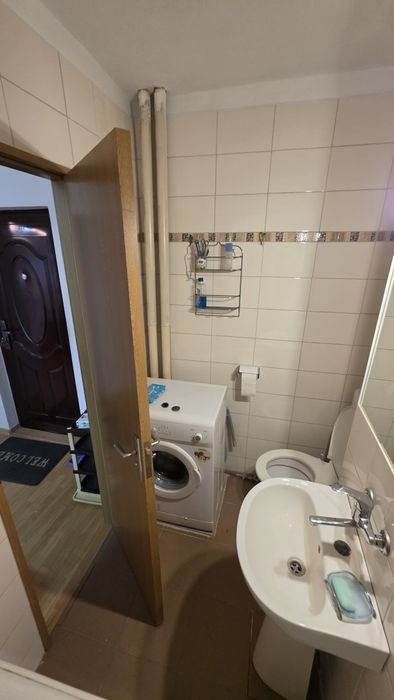 Vand Apartament  cu 1 camera si balcon