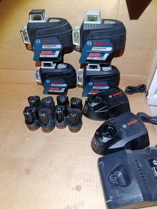 NIvela Laser BOSCH GLL 3-80 P G Boloboc pe 4x1.5V AA baterii