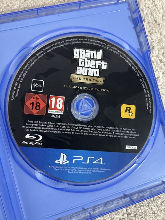 Продам Playstation 4