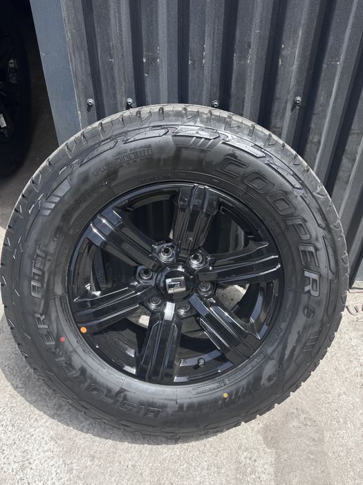 Cooper Discoverer AT 265/65 R17