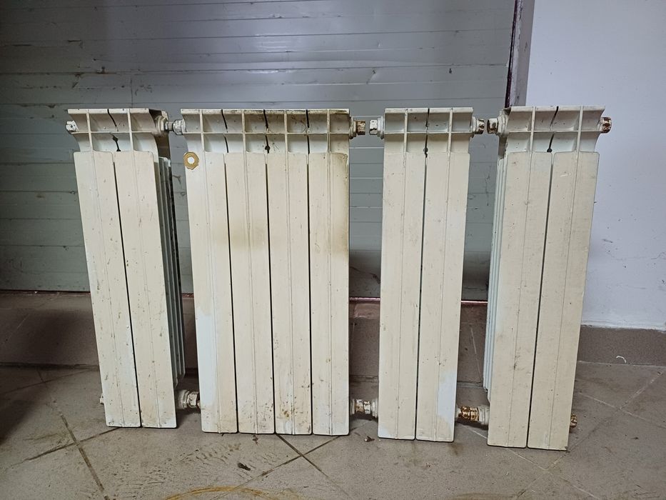 Vand element aluminiu 20 lei .
