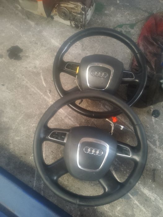 Volan Audi A4 b8 în patru spițe cu airbag