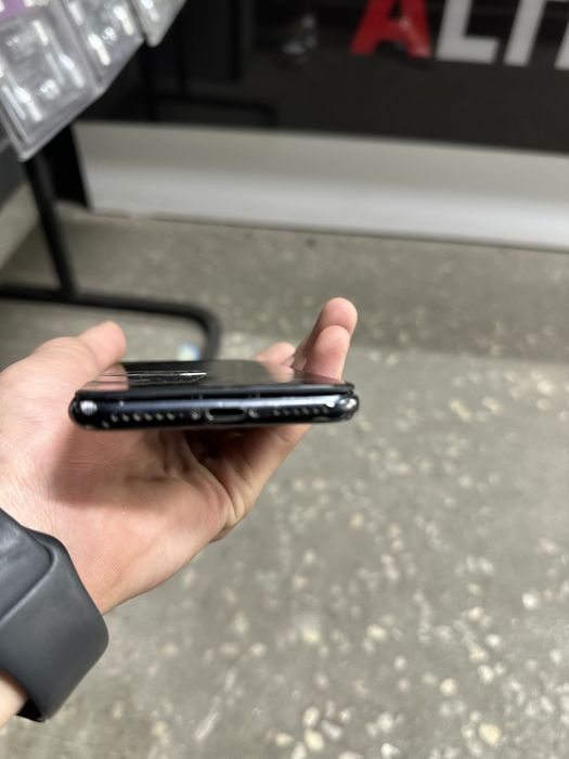 Айфон se2 128 Gb