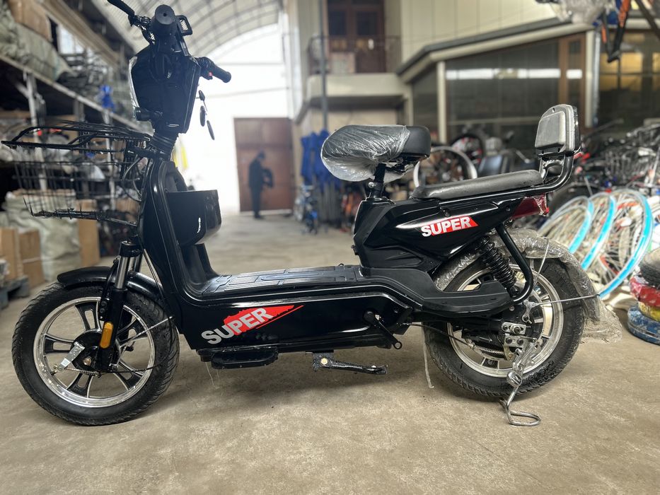 Skuter / 60. Km yuradi 5 akmlator tezligi 40 45 toshkent shaxar